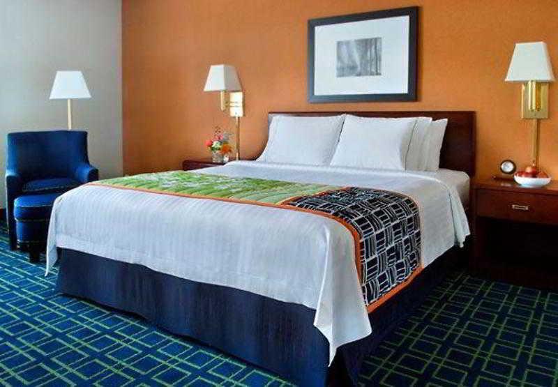 Fairfield Inn Manchester - Boston Regional Airport Εξωτερικό φωτογραφία