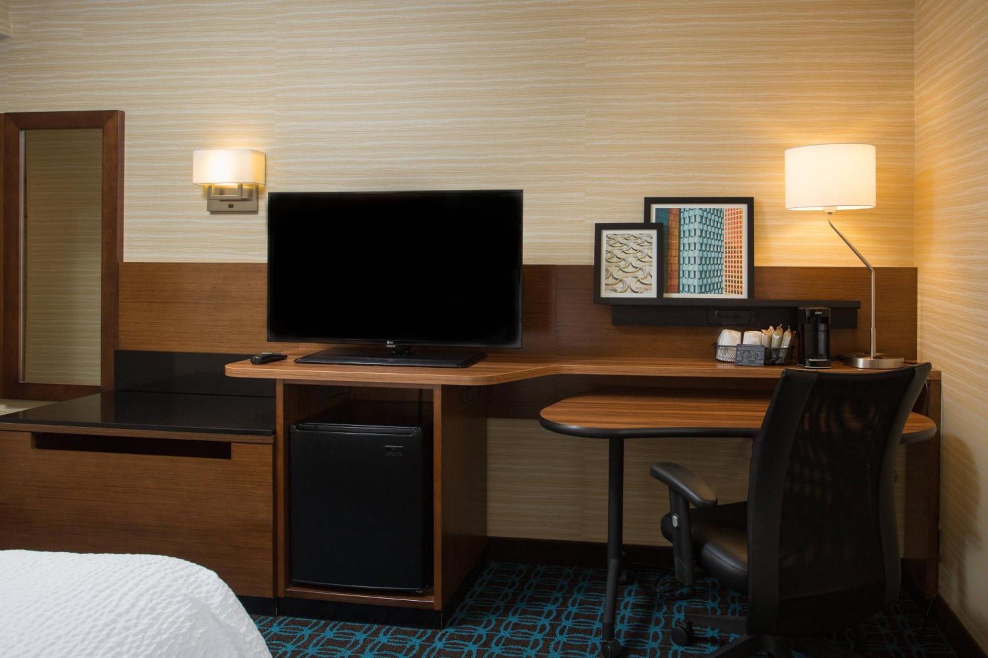 Fairfield Inn Manchester - Boston Regional Airport Εξωτερικό φωτογραφία